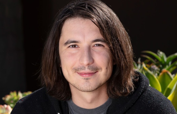 Robinhood Ceo Uskoeblervi- Education