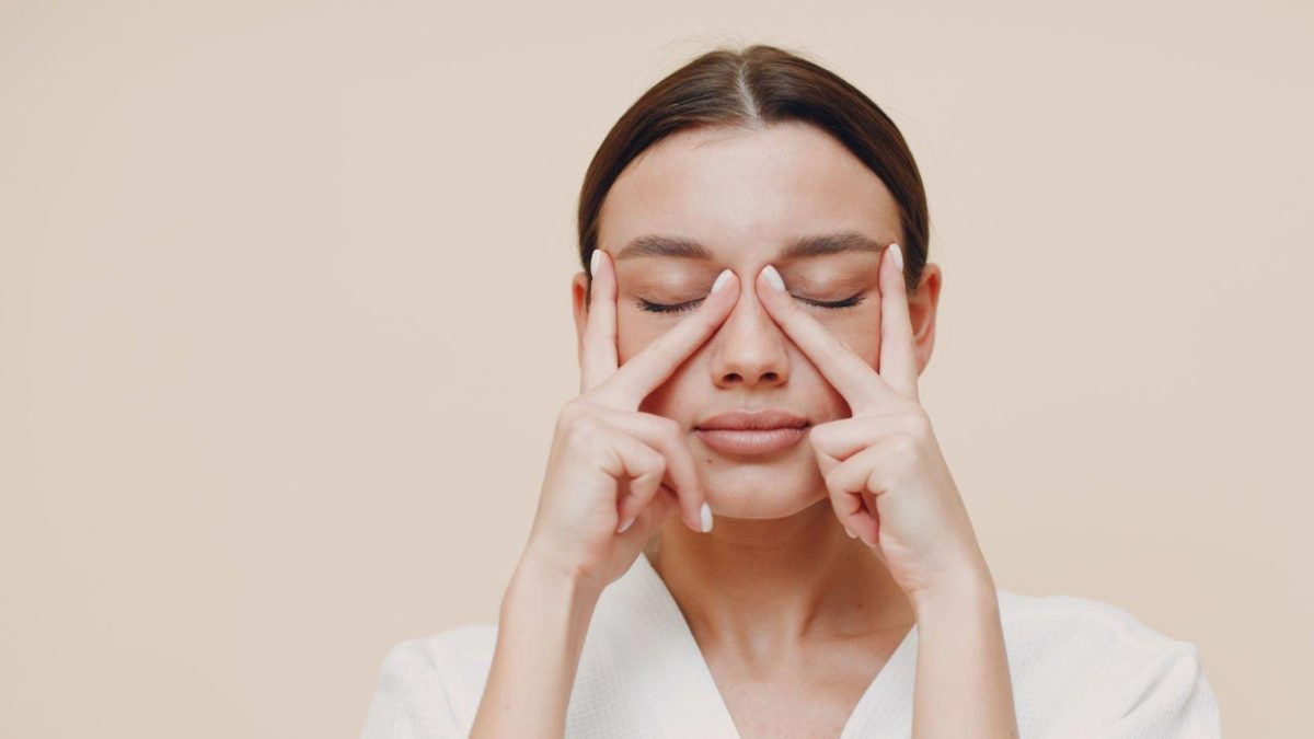 Wellhealthorganic.com:facial-fitness-anti-aging-facial-exercises-to-look-younger-every-day